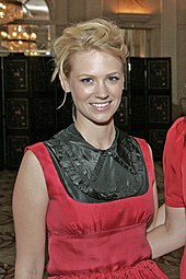 L'actrice January Jones interprète le personnage au cinéma dans le film X-Men : Le Commencement (2011).