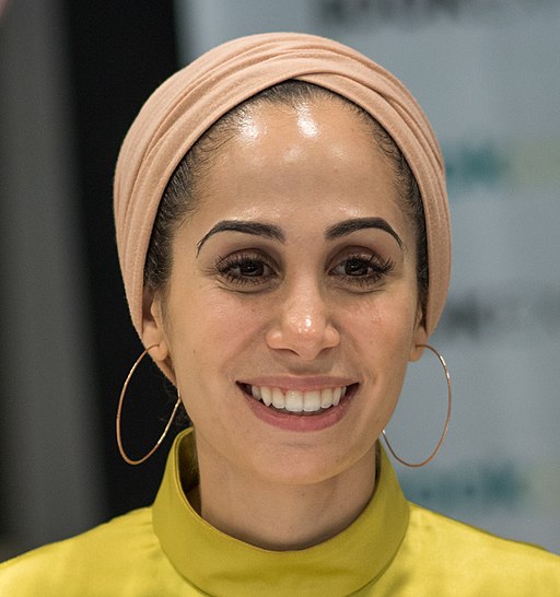 Tahereh Mafi (21999)