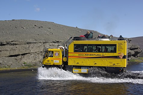 Tatra 815 s turisty na Islandu