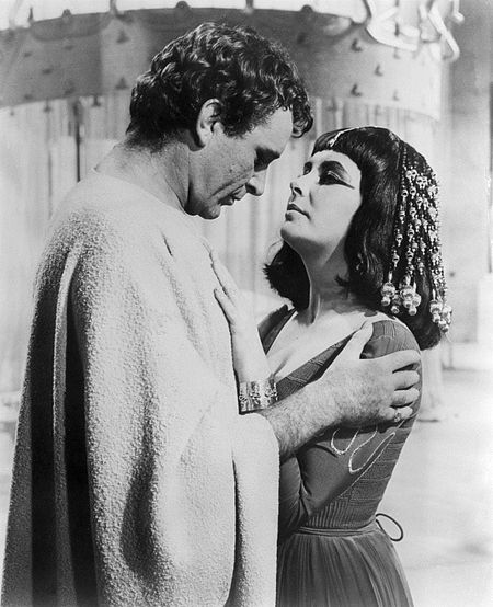 Tập_tin:Taylor_and_Burton_Cleopatra.jpg