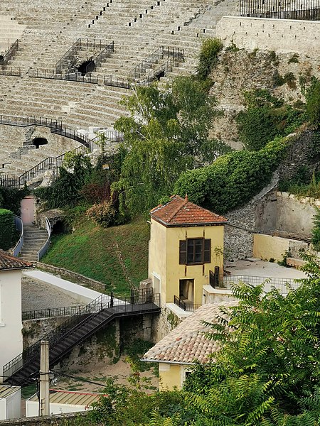 File:Théâtre antique, vue de Saint-Just.jpg