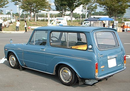 Toyota Publica 800 Van DeLuxe (UP26V-D) rear view.jpg