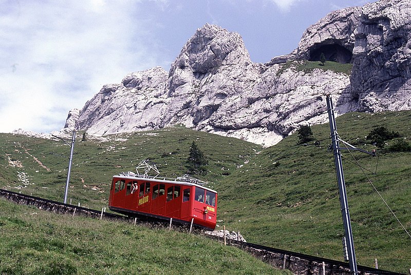 File:Trains du Pilate (Suisse) (4444425461).jpg