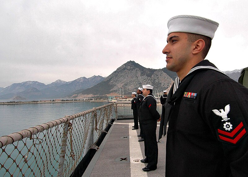File:USS Carter Hall pulls into Turkey DVIDS155139.jpg