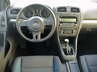 File Vw Golf Vi 1 2 Tsi Team Monosilber Interieur Jpg