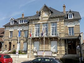 The town hall in Venette