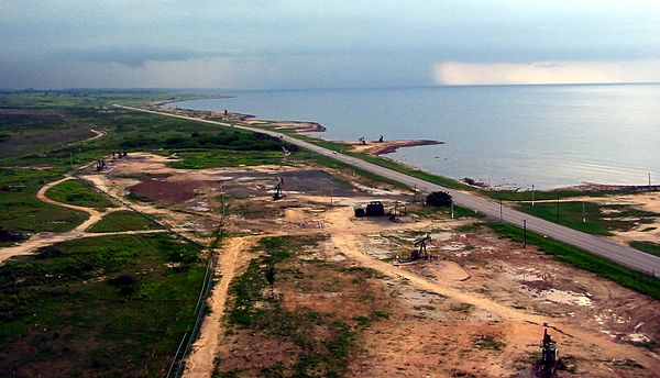 Passing through Boca de Jaruco oil field