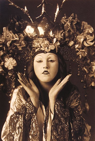 File:Vilma Tihanyi as Turandot (1927).jpg