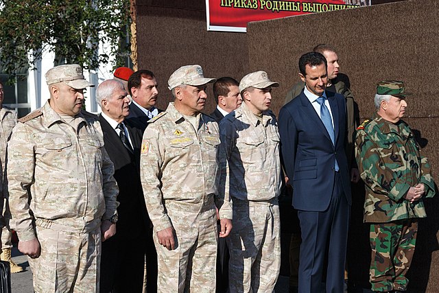 Surovikin (left) with Minister of Defence Sergei Shoigu, Bashar al-Assad and Syrian Minister of Defence Ali Ayyoub in 2017