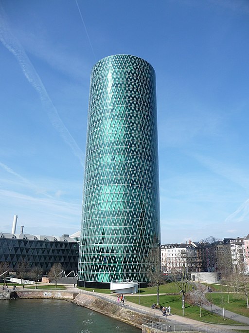 Westhafen Tower 01