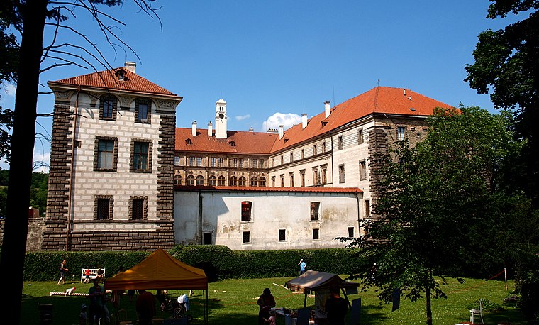 Nelahozeves Chateau