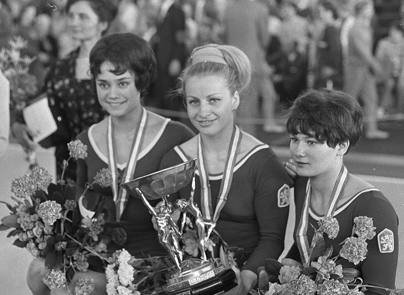 File:Zinaida Voronina, Věra Čáslavská, Marianna Krajčírová 1967.jpg