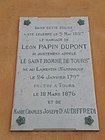 Plaque commémorative du mariage de Léon Papin Dupont, le “saint homme de Tours”