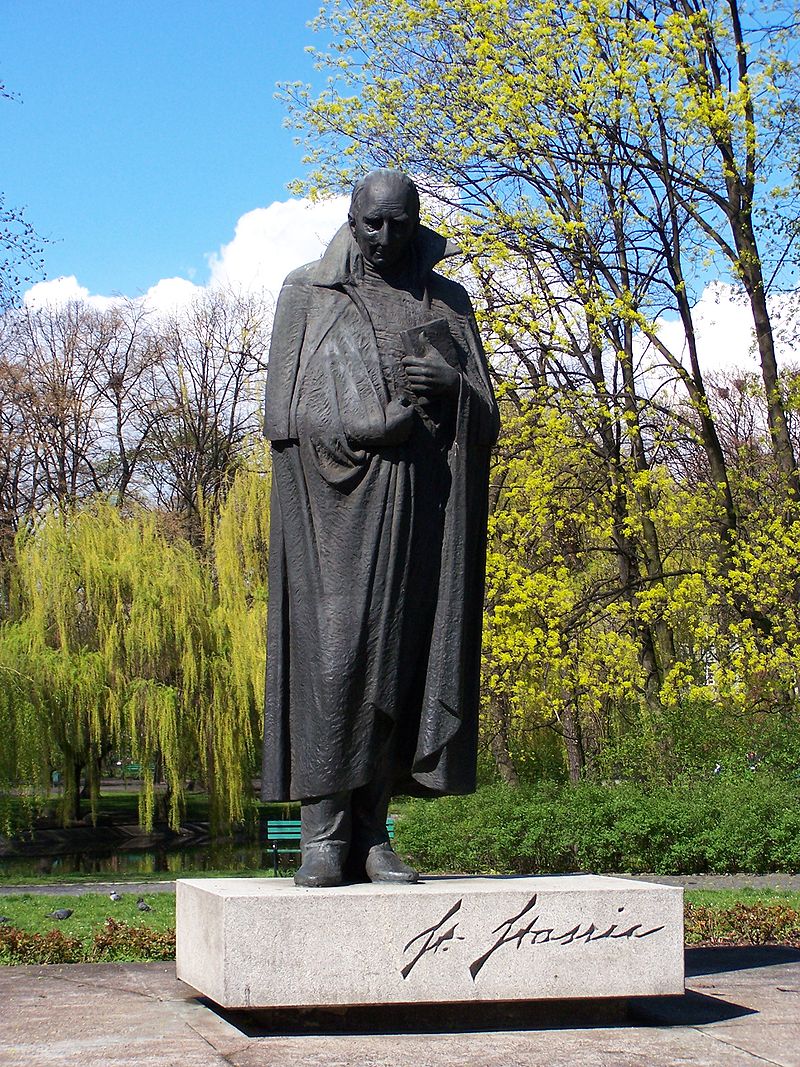 Pomnik Stanisława Staszica w parku jego imienia w Łodzi