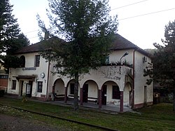 The building of the railway station in Bagrdan, where there is a memorial plaque.