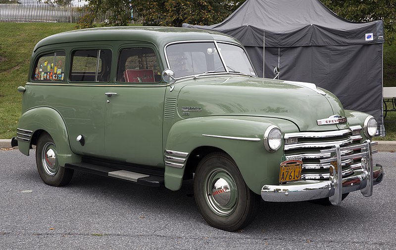 File:1949 Chevrolet 3100 Suburban Carryall, front right (Hershey 2019).jpg