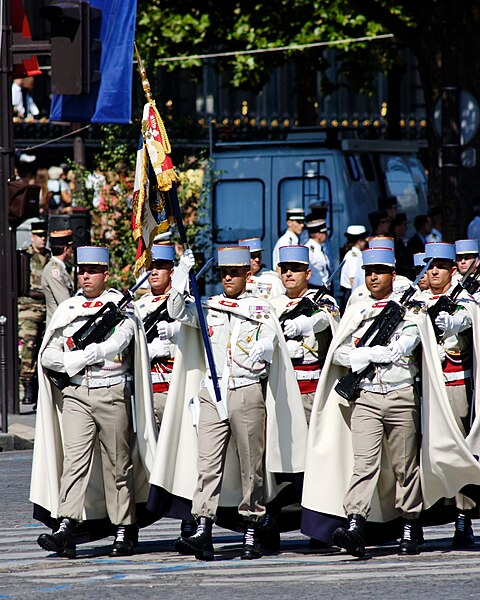 File:1st Spahis standard guard Bastille Day 2008.jpg
