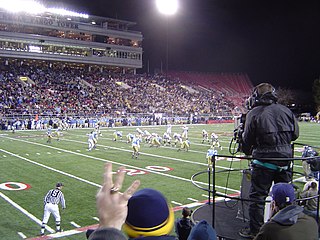 <span class="mw-page-title-main">2004 Las Vegas Bowl</span> College football game