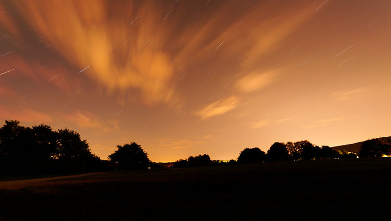 File:2013-08-14 22-45-45-startrails-malsaucy-2f.jpg