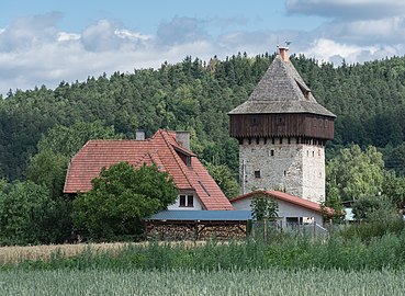 Wieża rycerska w Żelaźnie