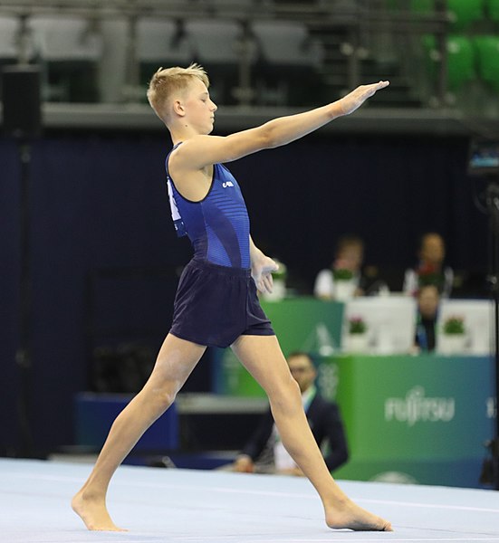 File:2019-06-27 1st FIG Artistic Gymnastics JWCH Men's All-around competition Subdivision 3 Floor exercise (Martin Rulsch) 139.jpg