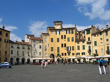 houses around the square