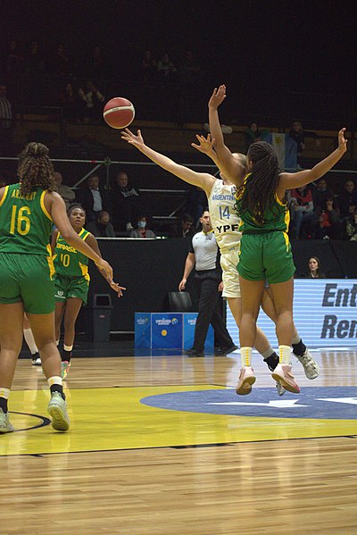 File:ARG vs BRA 3rd place at the 2022 FIBA Under-18 Women's Americas Championship by BugWarp (209).jpg