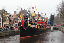 Pakjesboot 12 arrives in The Netherlands. AankomstSintGroningen2013.JPG