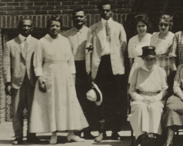 File:African American workers detail, Headquarters staff, American Red Cross Disaster Relief Hdqs., Tulsa, Okla., after the race riot of June 1921 LCCN2011661526 (cropped) (cropped).tif