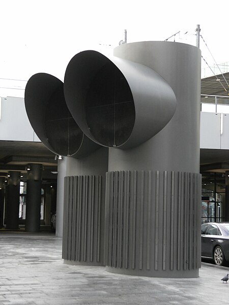 File:Air ducts Antwerpen station.jpg