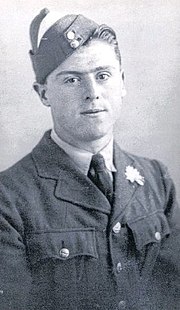 Thumbnail for File:Alec Sutherland 1945.jpg