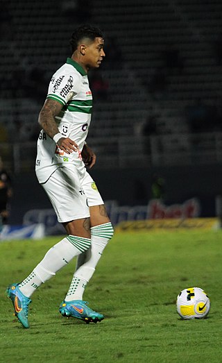 <span class="mw-page-title-main">Alef Manga</span> Brazilian footballer (born 1994)