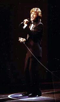 Andy Gibb 1981.jpg