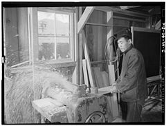 Ansel Adams Manzanar - Hidimi Tayenaka (woodworker), Manzanar Relocation - LOC ppprs-00142.jpg