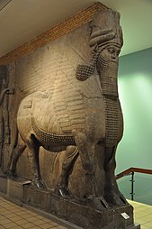 Taureau androcéphale ailé d'une porte du Palais nord-ouest. British Museum.