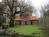 Puits et Pigeonnier, rue de Valmonchy Aubers Nord (département français).