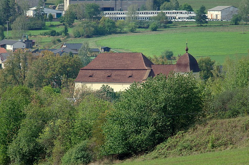 File:Augustiniánský klášter s kostelem, Nová Ves 1, Zaječov, okr. Beroun, Středočeský kraj 01.jpg