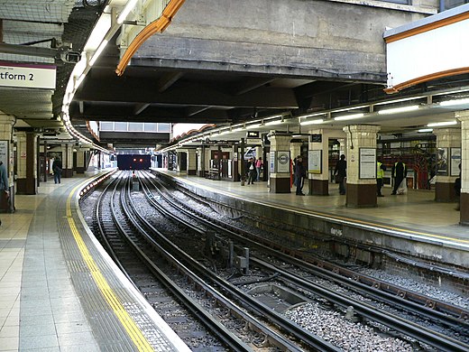 Het halfopen station Baker Street