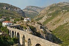 Бар Aqueduct (by Pudelek).jpg 