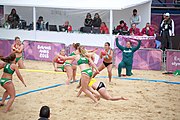 Deutsch: Beachhandball bei den Olympischen Jugendspielen 2018; Tag 5, 10. November 2018; Mädchen, Hauptrunde - Ungarn-Argentinien 1:2 English: Beach handball at the 2018 Summer Youth Olympics at 11 October 2018 – Girls Main Round – Hungary-Argentina 1:2