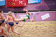 Deutsch: Beachhandball bei den Olympischen Jugendspielen 2018; Tag 6, 12. Oktober 2018; Mädchen, Hauptrundenspiel – Ungarn-Niederlande 2:1 English: Beach handball at the 2018 Summer Youth Olympics at 12 October 2018 – Girls Main Round – Hungary-Netherlands 2:1