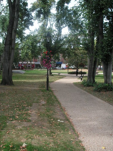 File:Beckenham Green - geograph.org.uk - 765809.jpg