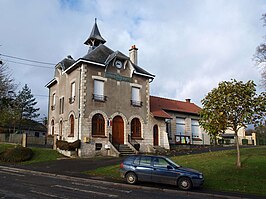 Gemeentehuis te Belleville-sur-Bar