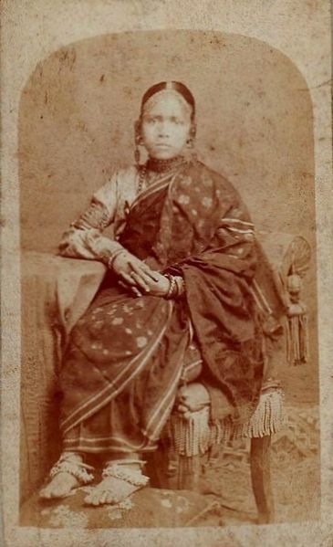 File:Bengali Sari.jpg