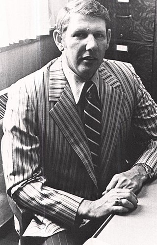 <span class="mw-page-title-main">Bob Daniels (basketball)</span> American basketball player and coach (1935–2022)