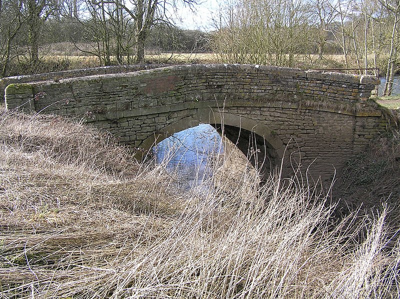 File:Bridge at Londonderry Wharf, Keynsham - geograph.org.uk - 1754022.jpg