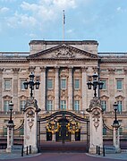 Buckingham Palace East Gates 2020.jpg