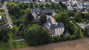 Niederkastenholz Castle, aerial photo (2015)