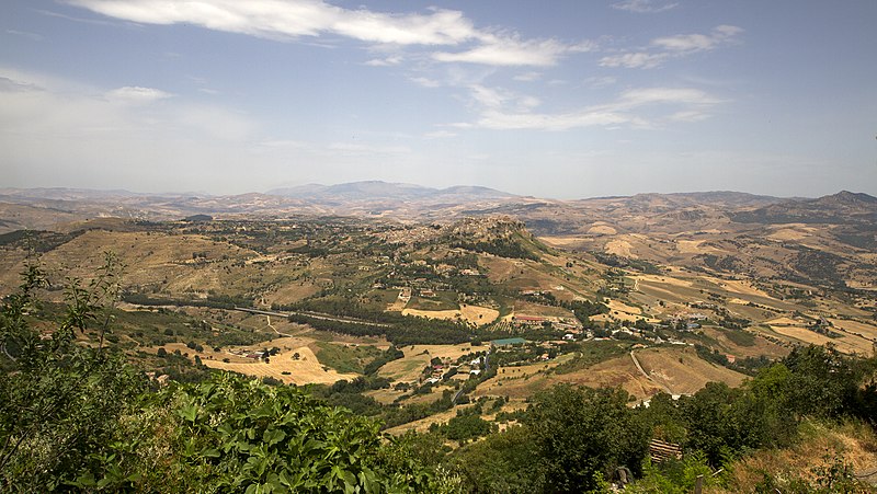 File:Calascibetta EN, Sicily, Italy - panoramio.jpg