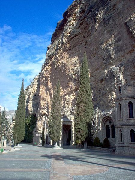 File:Calasparra-santuario-Virgen-de-la-Esperanza.jpg